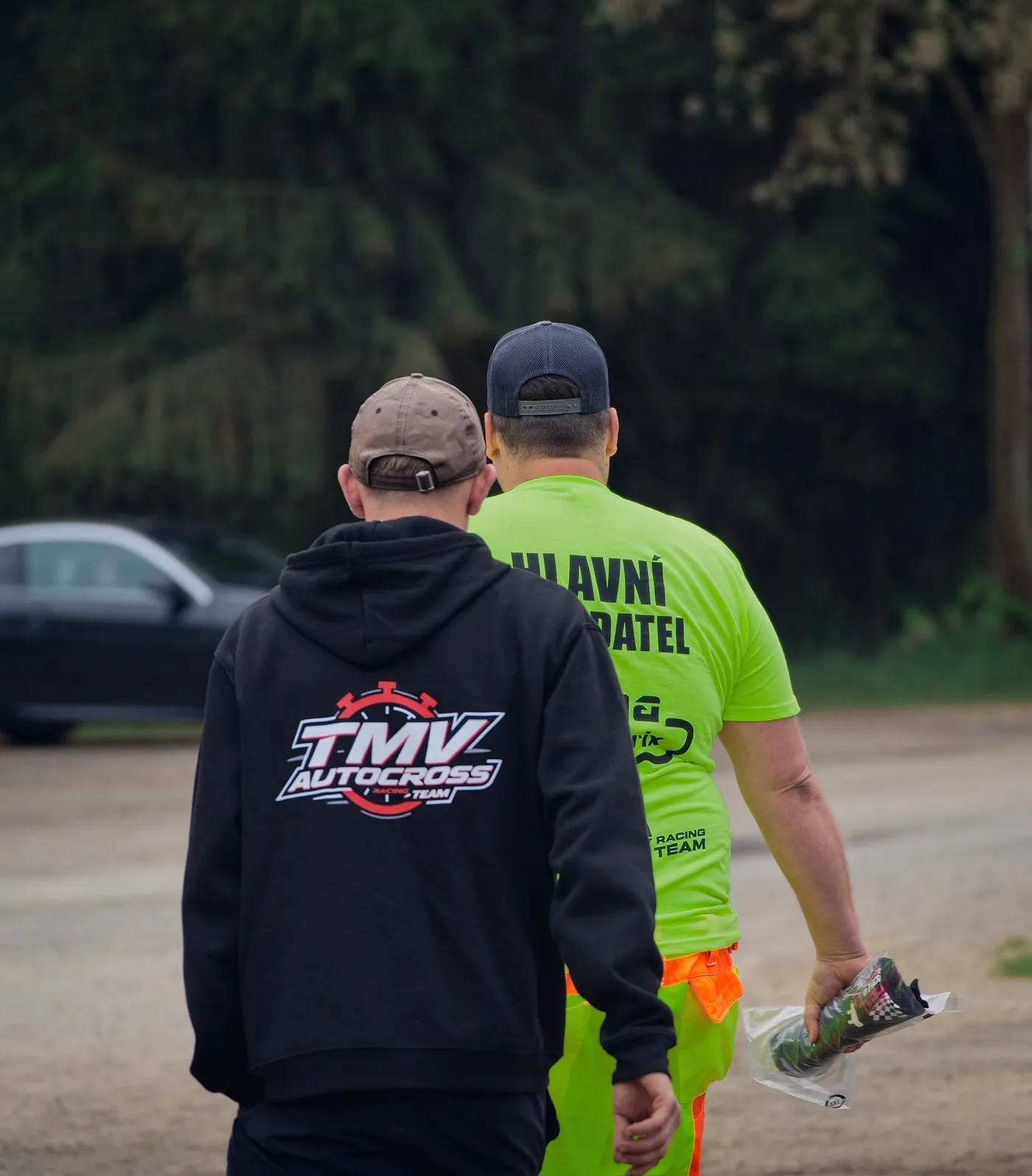 Potisk loga TMV Autocross na zádech mikiny